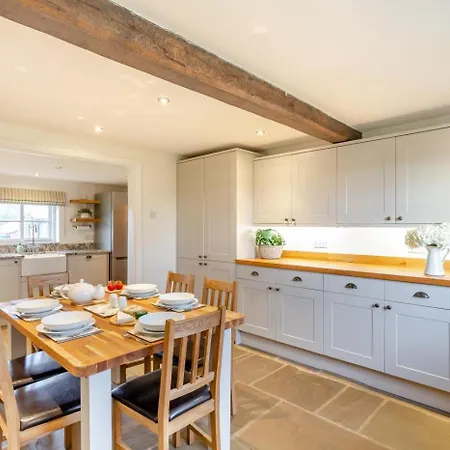 3 Bed In Oc-l34088 Holiday home *